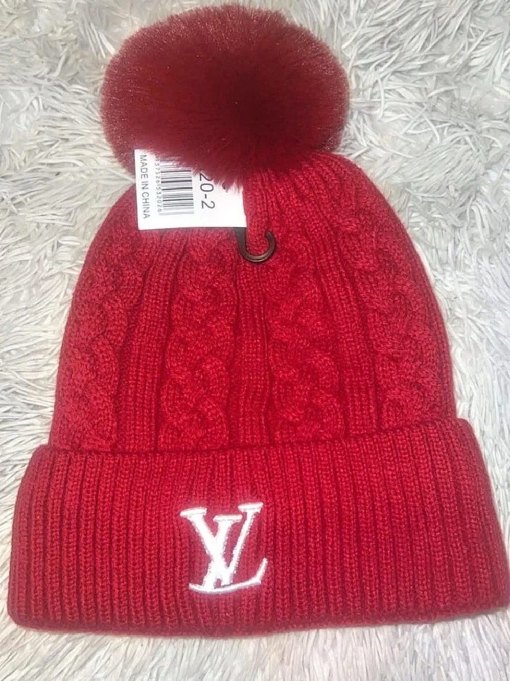 Beanie Hat with Pom-Pom in Red Very comfortable, perfect for winter; it is very